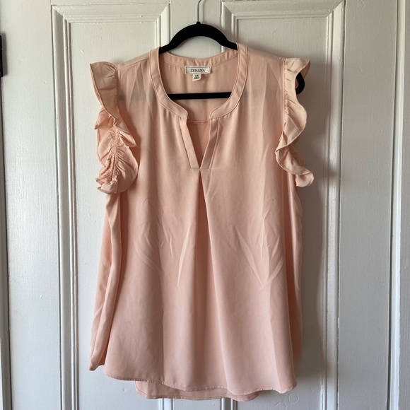 🌟 3 FOR $10 🌟 Zenana cap/flutter sleeve tunic top - Picture 1 of 6